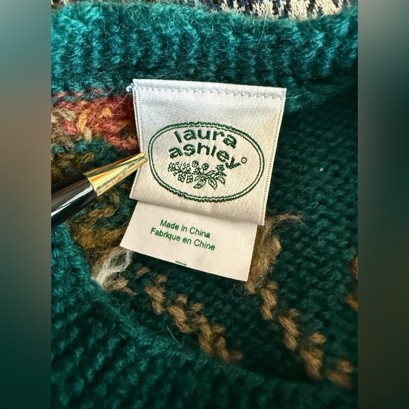 Vintage Laura Ashley Wool Sweater Holiday Floral Knit Small - Picture 10 of 11